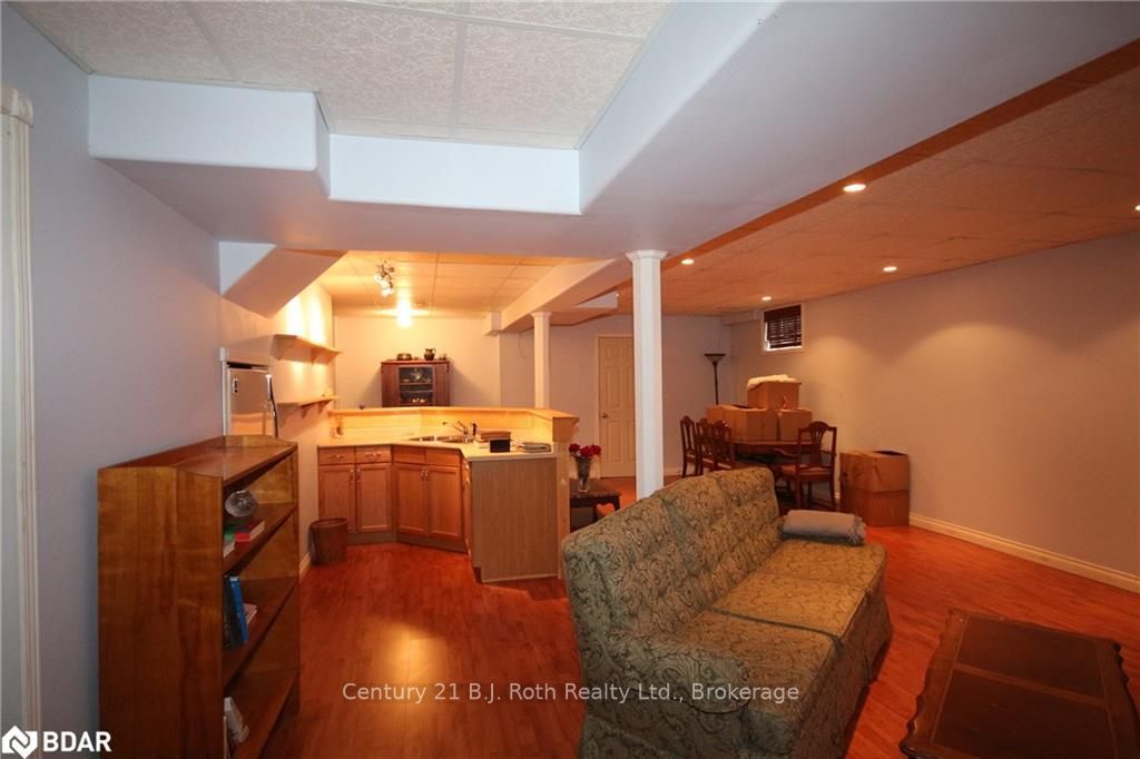 Listing Image 37