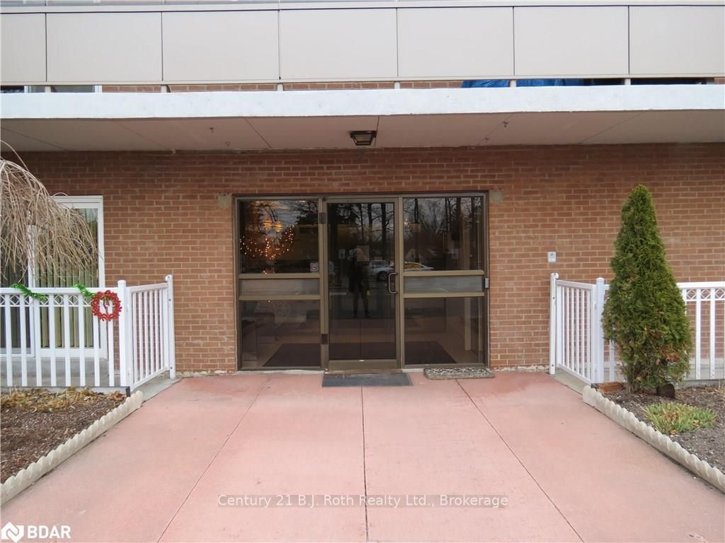 Listing Image 3