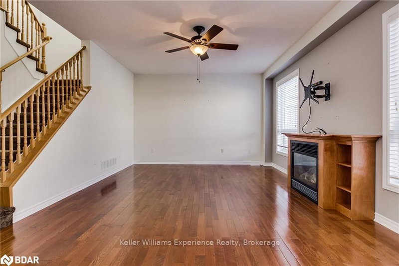 20 The Queensway, Barrie, L4M 7H6 | Image 3