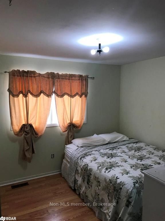 Listing Image 8