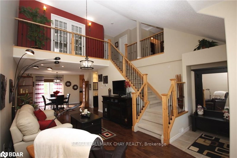 12 - 358 Little Ave, Barrie, L4N 2Z6 | Image 2