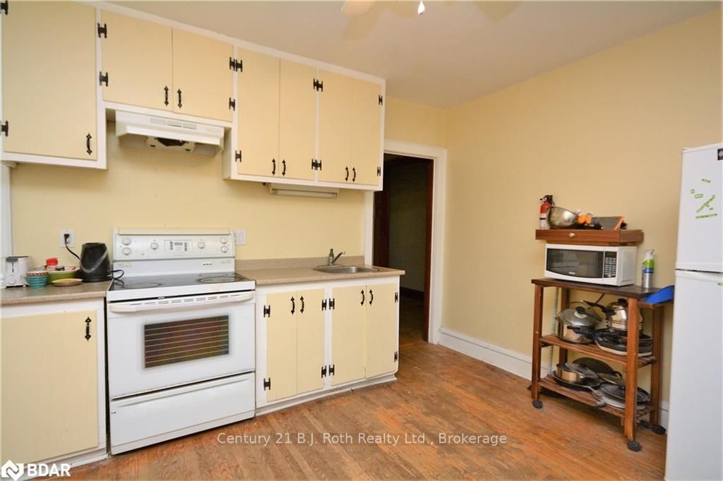 Listing Image 7