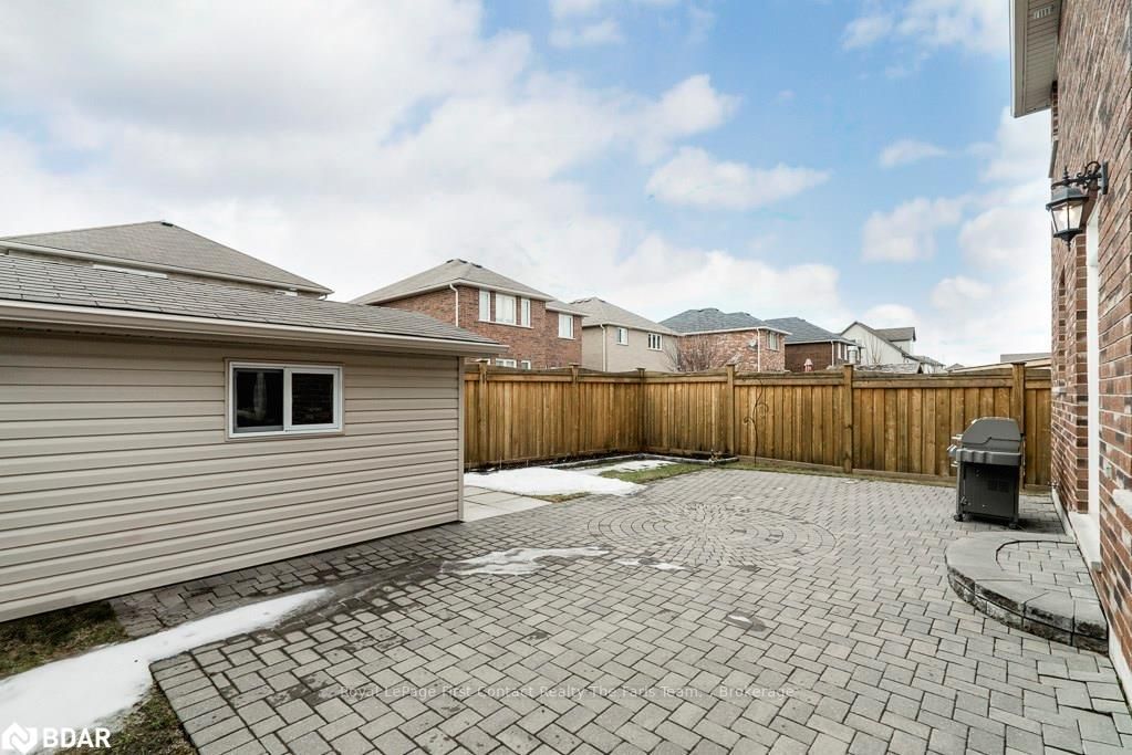 Listing Image 3