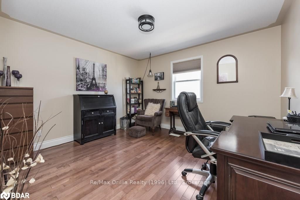 Listing Image 14