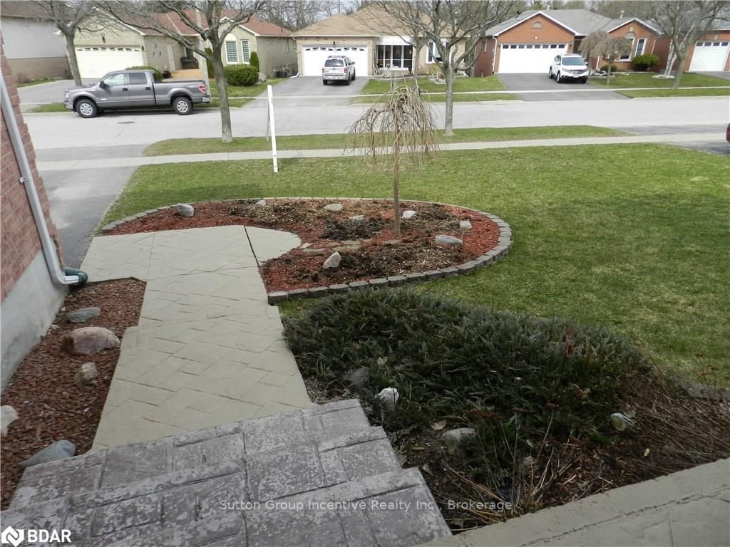 Listing Image 3
