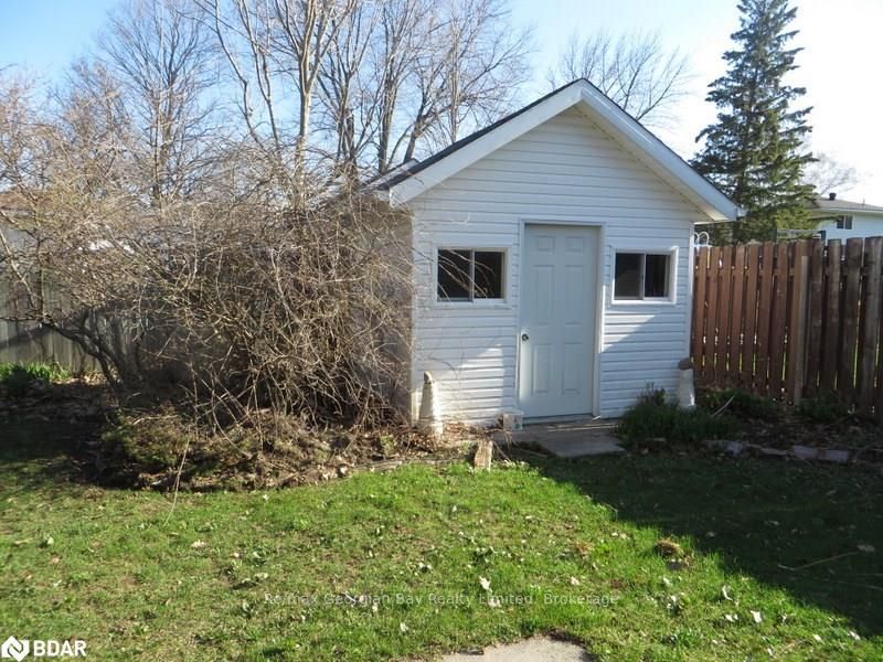 Listing Image 3