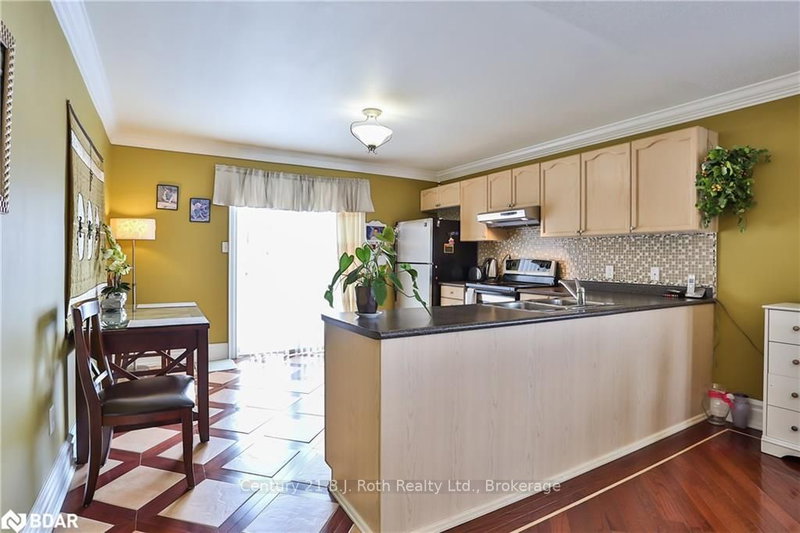 239 Country Lane, Barrie, L4N 0W2 | Image 2