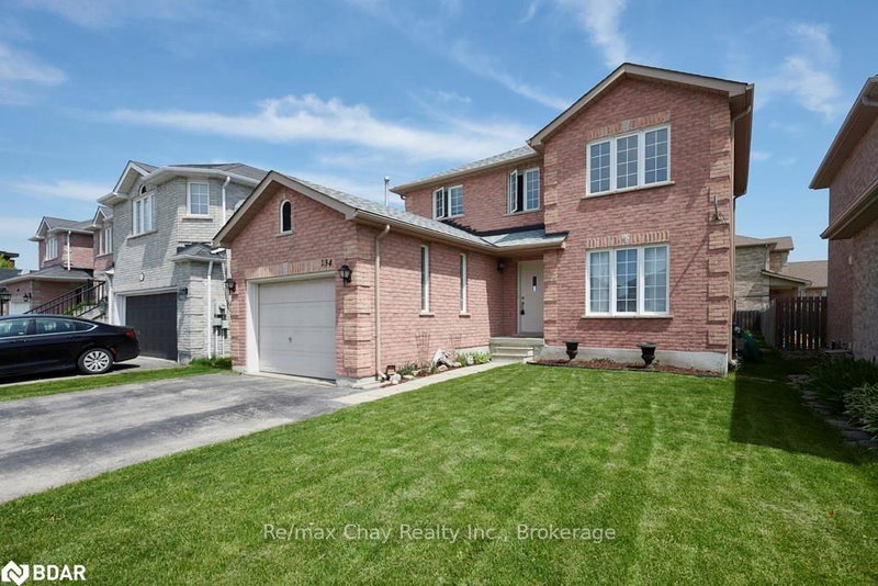 134 Dean Ave, Barrie, L4N 0V6 | Image 3