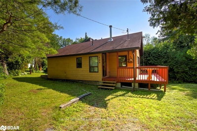 Detached House sold at 300 Albin Road, Tay, Ontario, L0K 2C0 - Rural Tay - MLS: S6290039