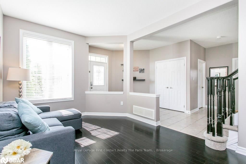 Listing Image 7