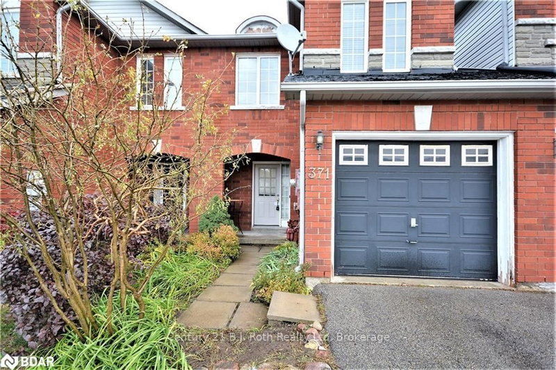 371 Ferndale Dr S, Barrie, L4N 9Y8 | Image 2