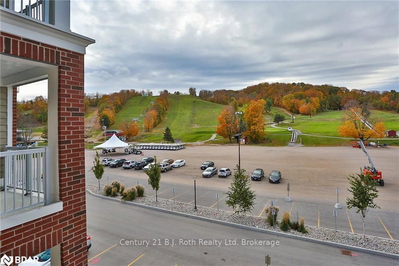 305 - 40 Horseshoe Blvd, Oro-Medonte, L4M 4Y8 | Image 2