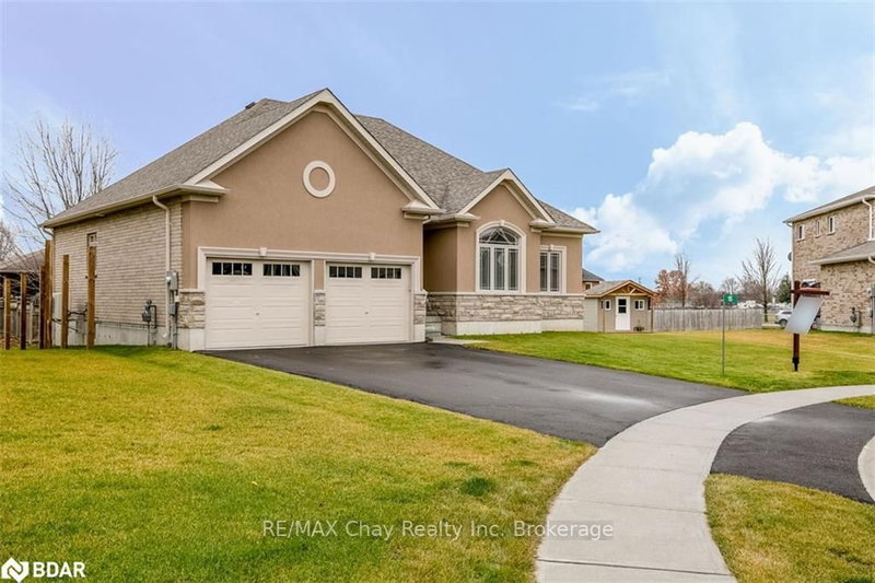 15 Patchell Crt, Springwater, L0M 1P0 | Image 2