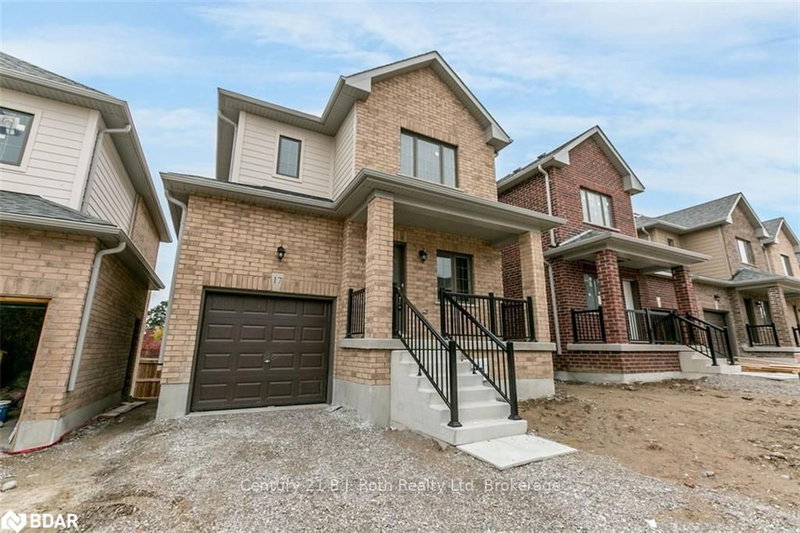 17 Bedford Estates Cres, Barrie, L4N 9K5 | Image 2
