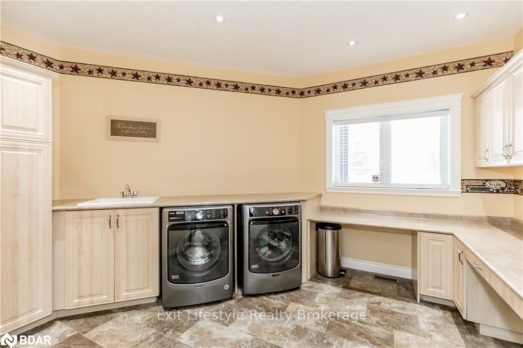 Listing Image 17