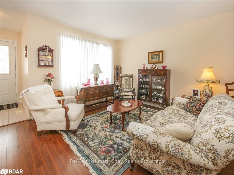 60 Sundew Dr, Barrie, L4N 9L8 | Image 3