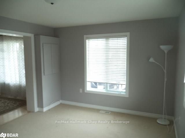 61 Pennsylvania Ave, Wasaga Beach, L9Z 3A8 | Image 3