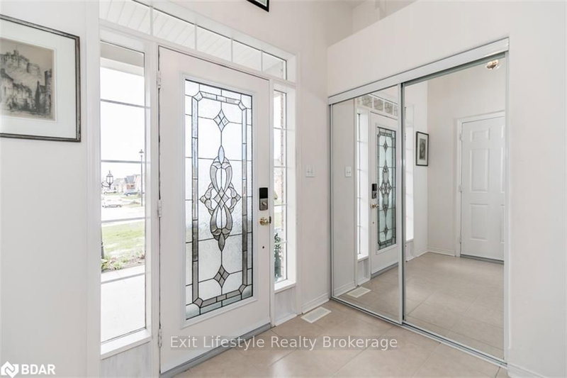 35 Northwood Dr, Wasaga Beach, L9Z 3B1 | Image 2