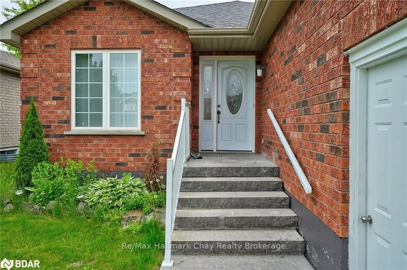 177 Hanmer St E, Barrie, L4M 6W6 | Image 3