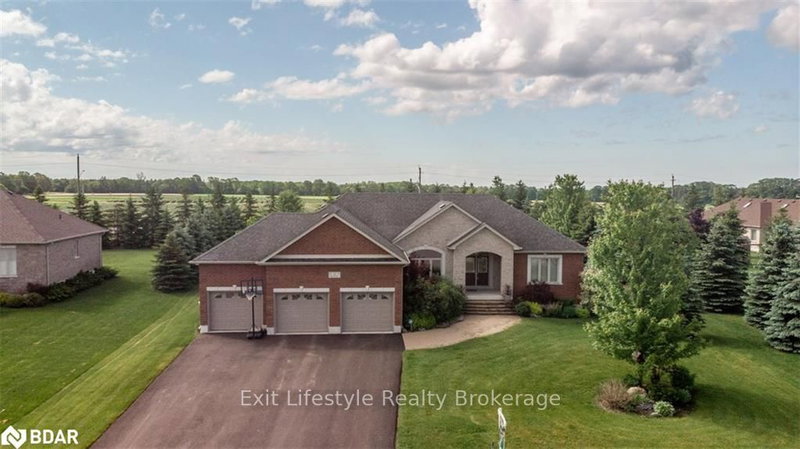 5 Munro Crt, Springwater, L0L 1Y3 | Image 3