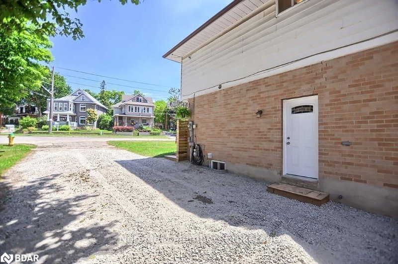 108 Mulcaster St, Barrie, L4M 3M6 | Image 3