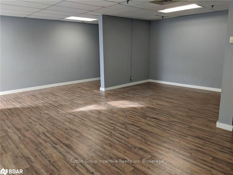 5 - 40 Bell Farm Rd, Barrie, L4M 5L3 | Image 3