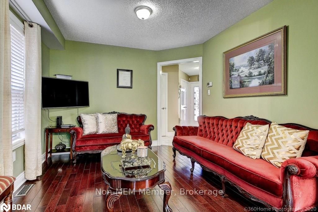 Listing Image 8