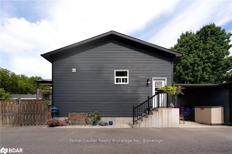 22 Caroline St, Barrie, L4N 2S3 | Image 3