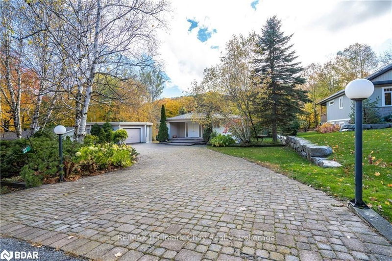 23 Country Club Lane, Oro-Medonte, L4M 4Y8 | Image 2