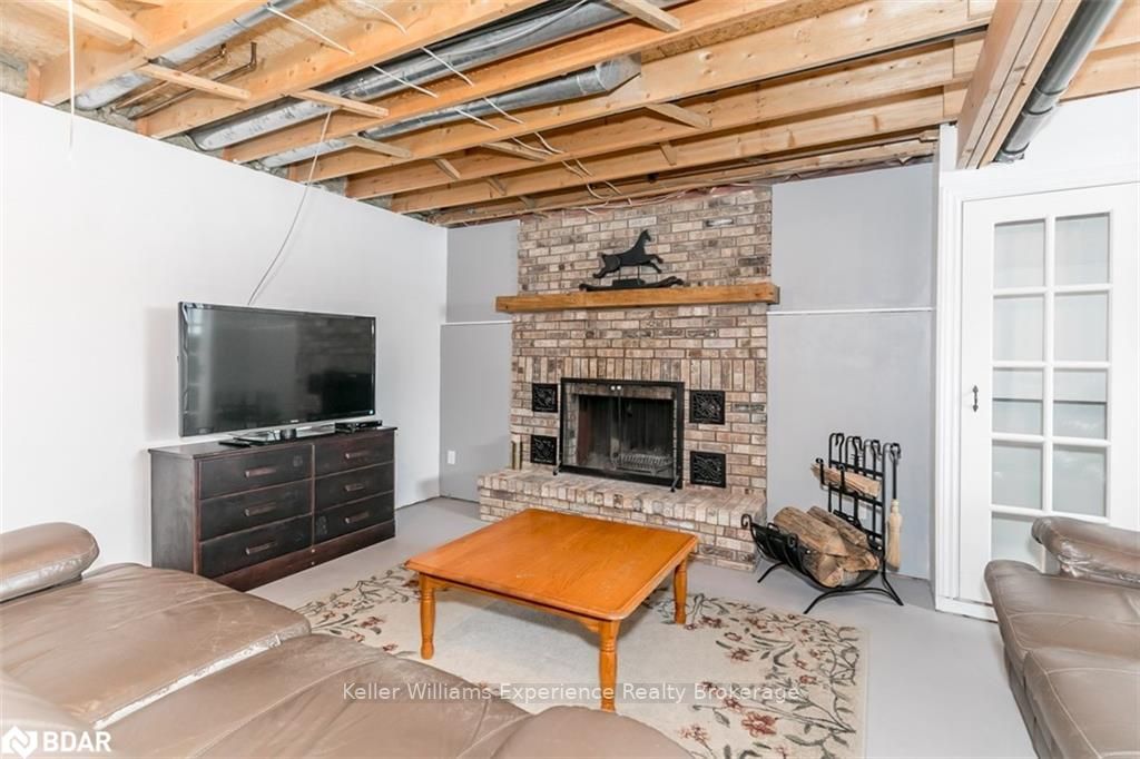 Listing Image 32