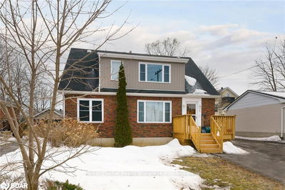 Detached House sold at 9 Gunn Street, Barrie, Wellington, L4M 3L3 - MLS: S6307086