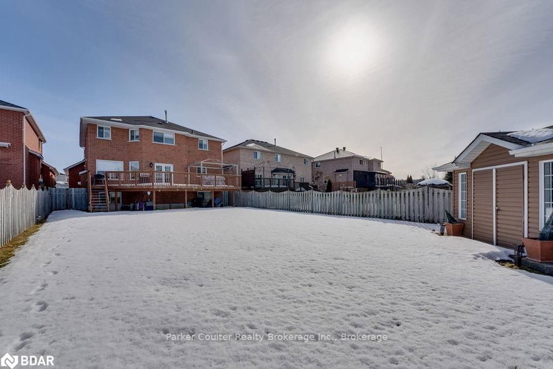 129 Gore Dr, Barrie, L4N 0A8 | Image 3