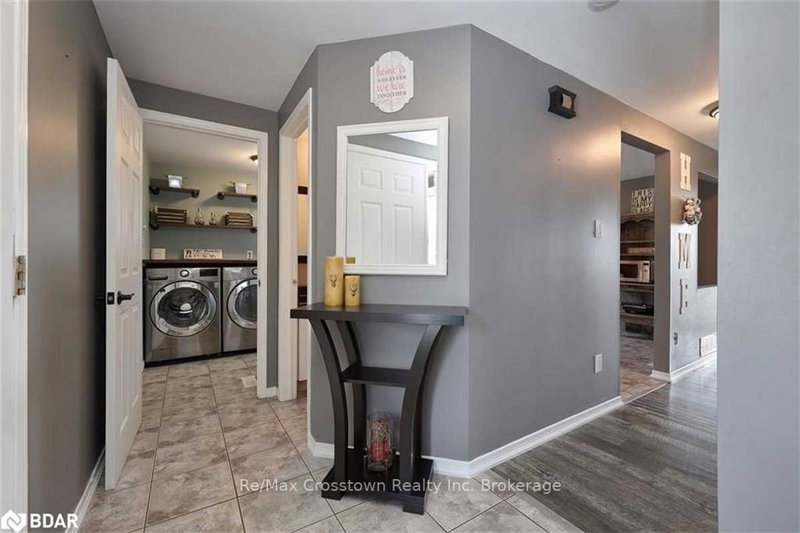 49 Browning Tr, Barrie, L4N 5A5 | Image 3