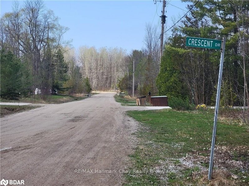 8 Crescent Dr, Tay, L0K 2A0 | Image 3