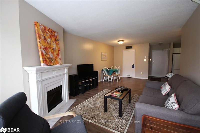 212 - 126 Bell Farm Rd, Barrie, L4M 6J3 | Image 2