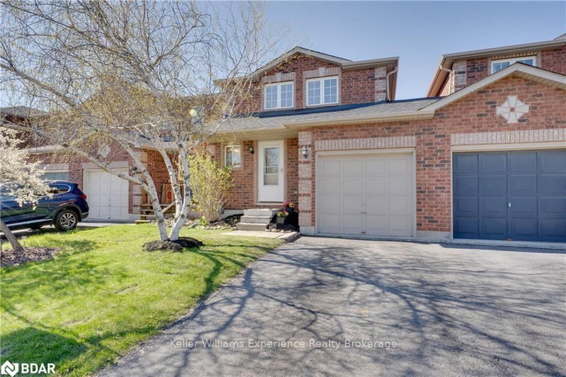 70 Weymouth Rd, Barrie, L4M 6R7 | Image 2