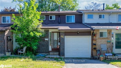 Townhouse sold at 64 Chaucer Crescent, Barrie, Ontario, L4N 4T7 - Letitia Heights - MLS: S6309902