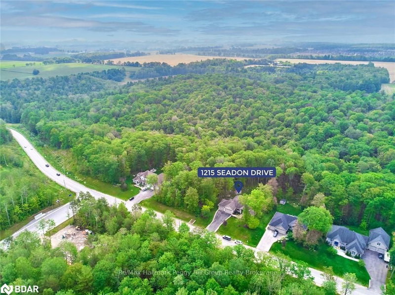 1215 Seadon Rd, Springwater, L9X 1V5 | Image 2