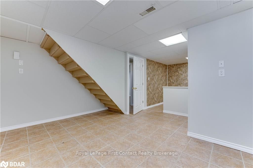 Listing Image 30