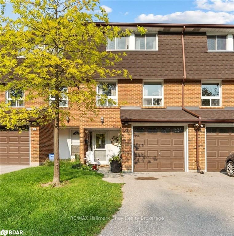 Townhouse sold at 33-360 Blake Street, Barrie, Ontario, L4M 1L3 - Codrington - MLS: S6311908
