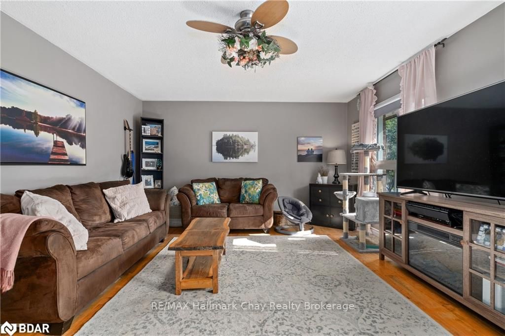 Townhouse sold at 33-360 Blake Street, Barrie, Ontario, L4M 1L3 - Codrington - MLS: S6311908