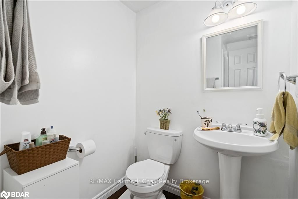 Townhouse sold at 33-360 Blake Street, Barrie, Ontario, L4M 1L3 - Codrington - MLS: S6311908