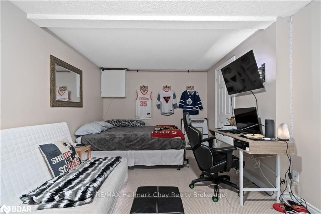 Townhouse sold at 33-360 Blake Street, Barrie, Ontario, L4M 1L3 - Codrington - MLS: S6311908