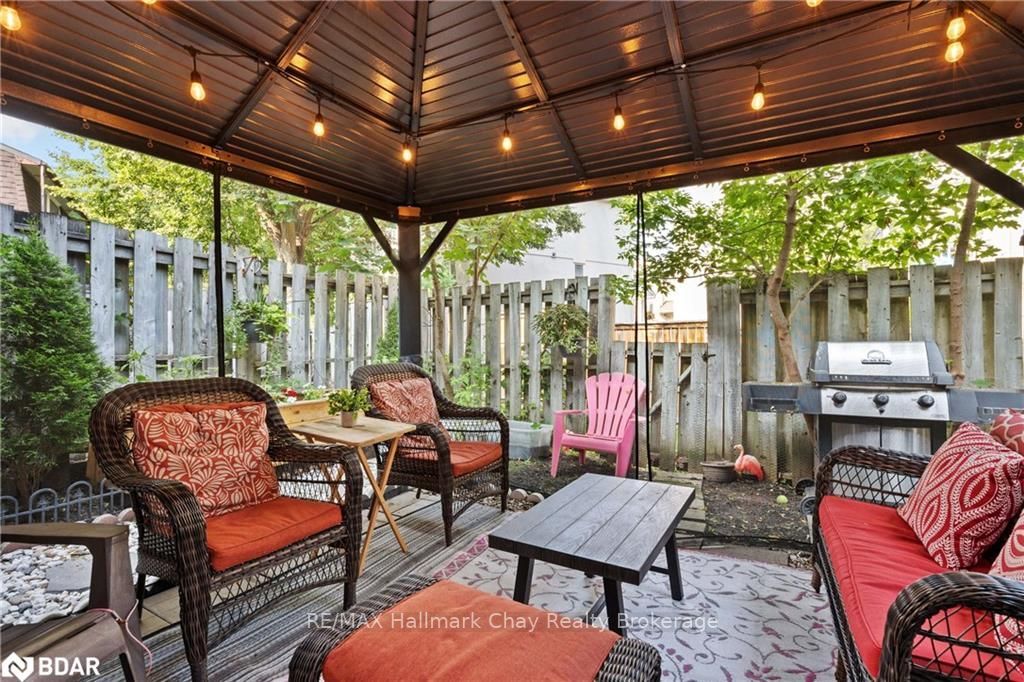Townhouse sold at 33-360 Blake Street, Barrie, Ontario, L4M 1L3 - Codrington - MLS: S6311908