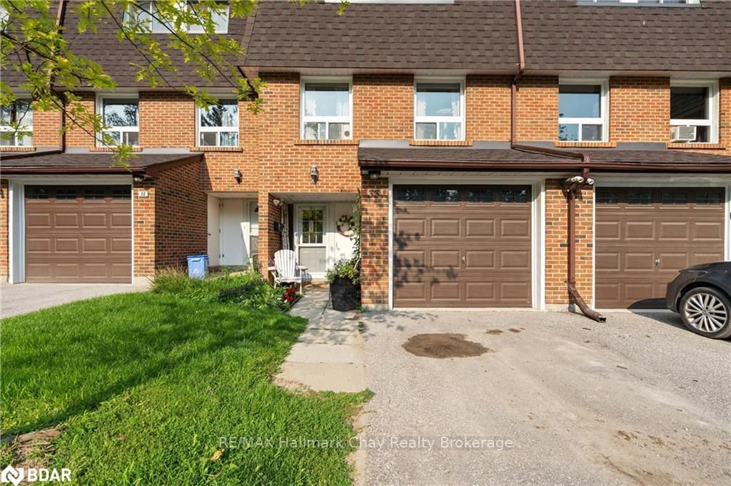 Townhouse sold at 33-360 Blake Street, Barrie, Ontario, L4M 1L3 - Codrington - MLS: S6311908