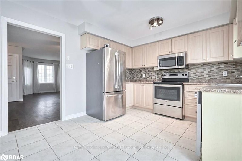 114 Bird St, Barrie, L4N 0W6 | Image 3