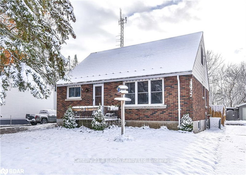 17 Champlain St, Orillia, L3V 2G6 | Image 2