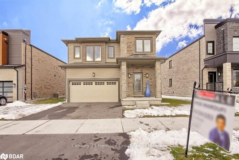 13 Mabern St, Barrie, L9J 0B1 | Image 2