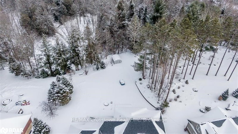 38 Lilac Lane, Springwater, L9X 0N4 | Image 3