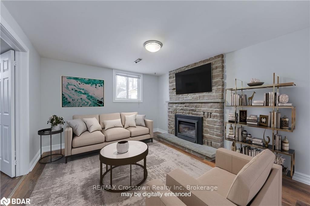 Listing Image 6